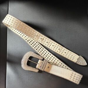 BUCKLE Studded Cream Belt